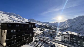 skiimageh007.jpg